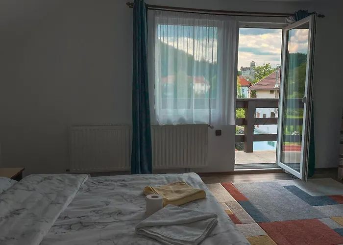 Casuta Cu Dumbrava