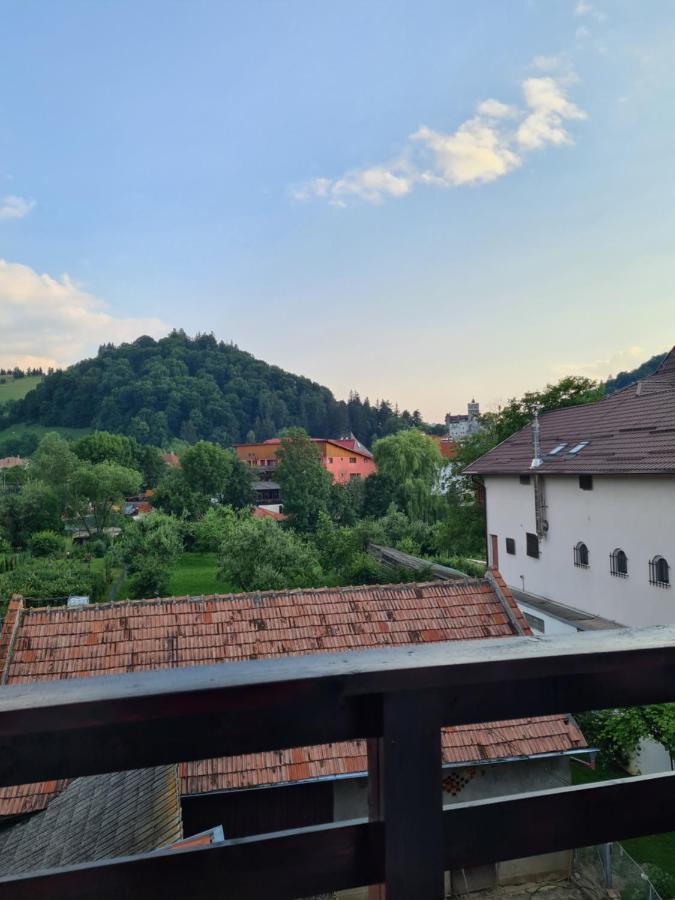 Casuta Cu Dumbrava *